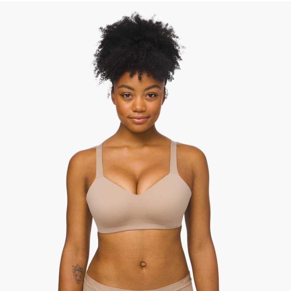 Lululemon Hold True Bra in Soft Sand or Nude Size 32C